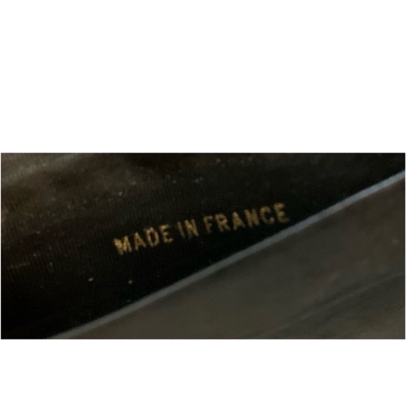 CHANEL Caviar Leather 90s 5 Ring Key Holder - Picture 12 of 12